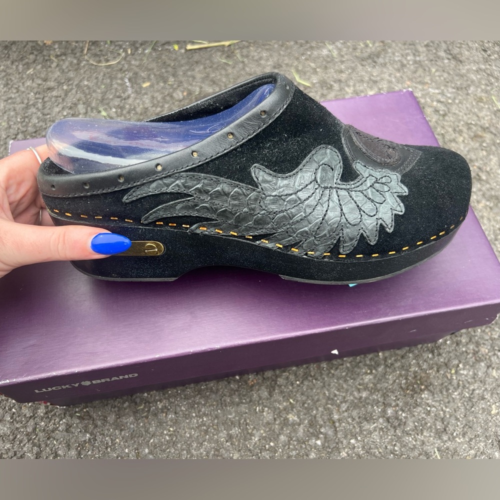 Brand new lucky brand clogs